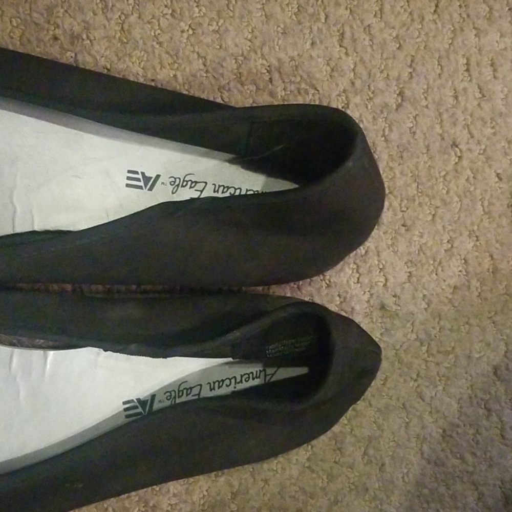 Shoes - Picture 3 of 4